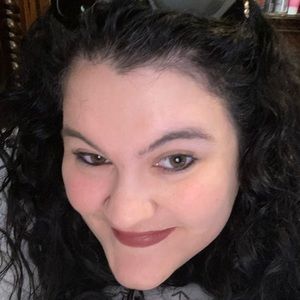 Meet your Posher, Cassie